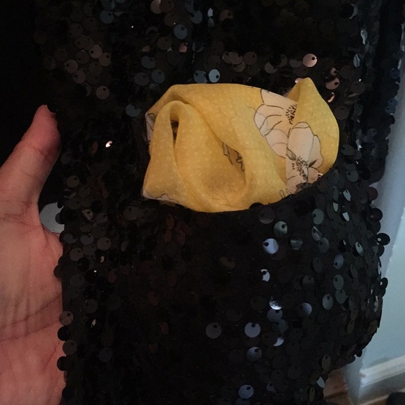 FUN Sequined, 3/4 sleeved Cardigan - Picture 4 of 4